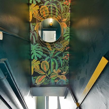 Independant Flat: Canal St Martin&Trains Stations! パリ エクステリア 写真