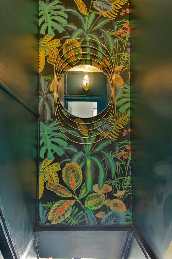 Independant Flat: Canal St Martin&Trains Stations! パリ エクステリア 写真